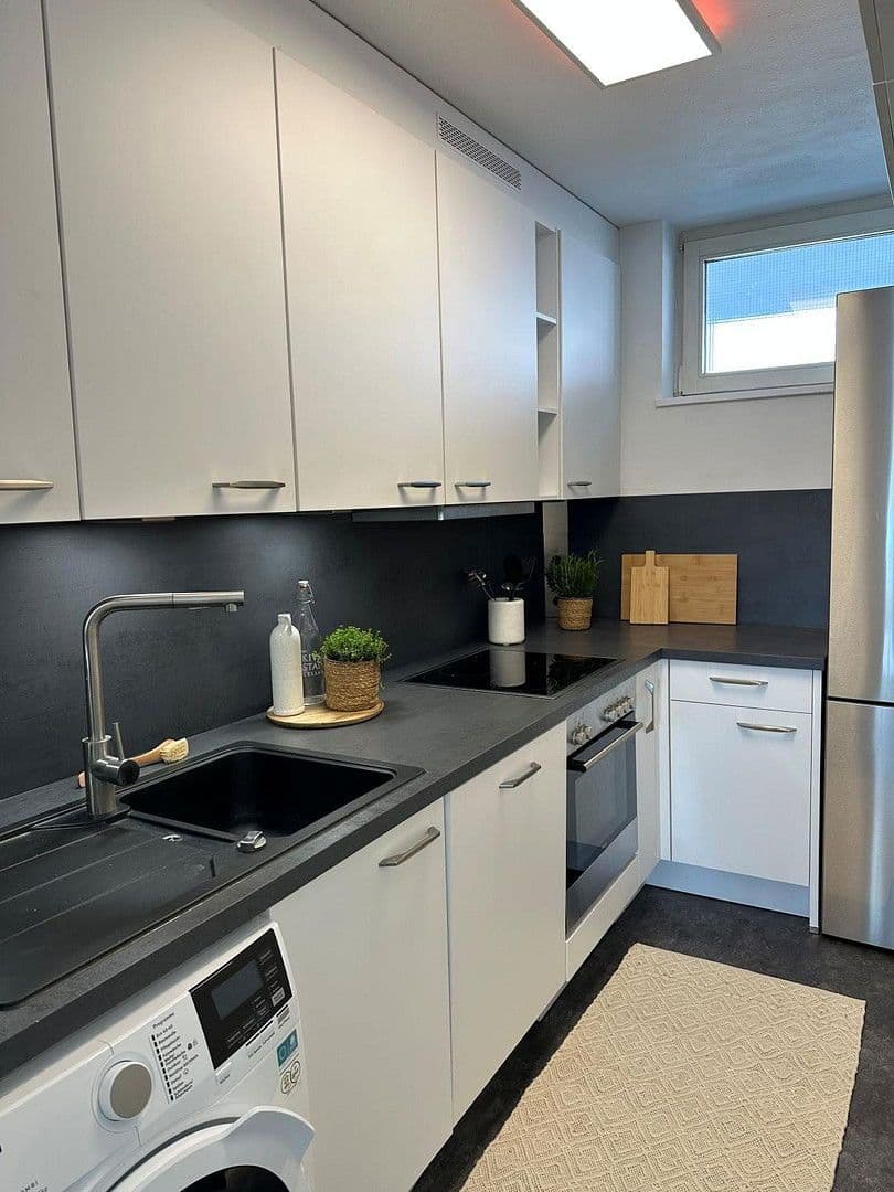 Prenájom bytu 2-izbový 71 m², Muenchen, Bavorsko Prenájom bytu 2-izbový 71 m², Muenchen, Bavorsko