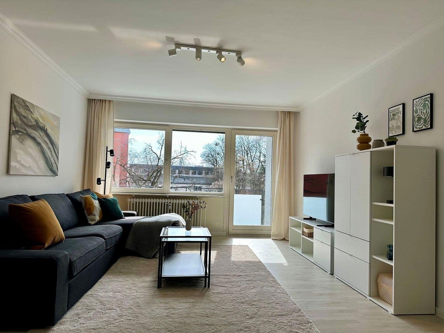 Prenájom bytu 2-izbový 71 m², Muenchen, Bavorsko Prenájom bytu 2-izbový 71 m², Muenchen, Bavorsko