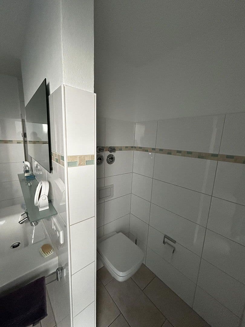 Prenájom bytu 3-izbový 131 m², Weinheim, Bádensko-Wurttembersko Prenájom bytu 3-izbový 131 m², Weinheim, Bádensko-Wurttembersko