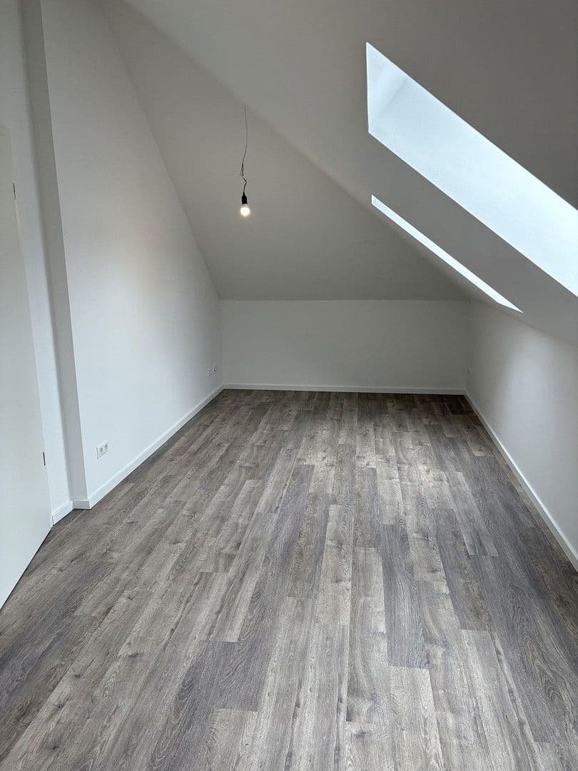 Prenájom bytu 2-izbový 68 m², Kienhorststr., Berlin, Berlín Prenájom bytu 2-izbový 68 m², Kienhorststr., Berlin, Berlín