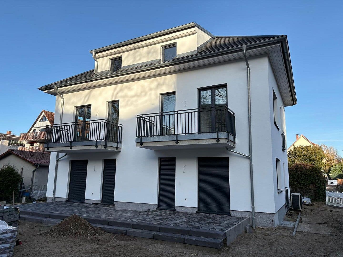 Prenájom bytu 2-izbový 68 m², Kienhorststr., Berlin, Berlín Prenájom bytu 2-izbový 68 m², Kienhorststr., Berlin, Berlín