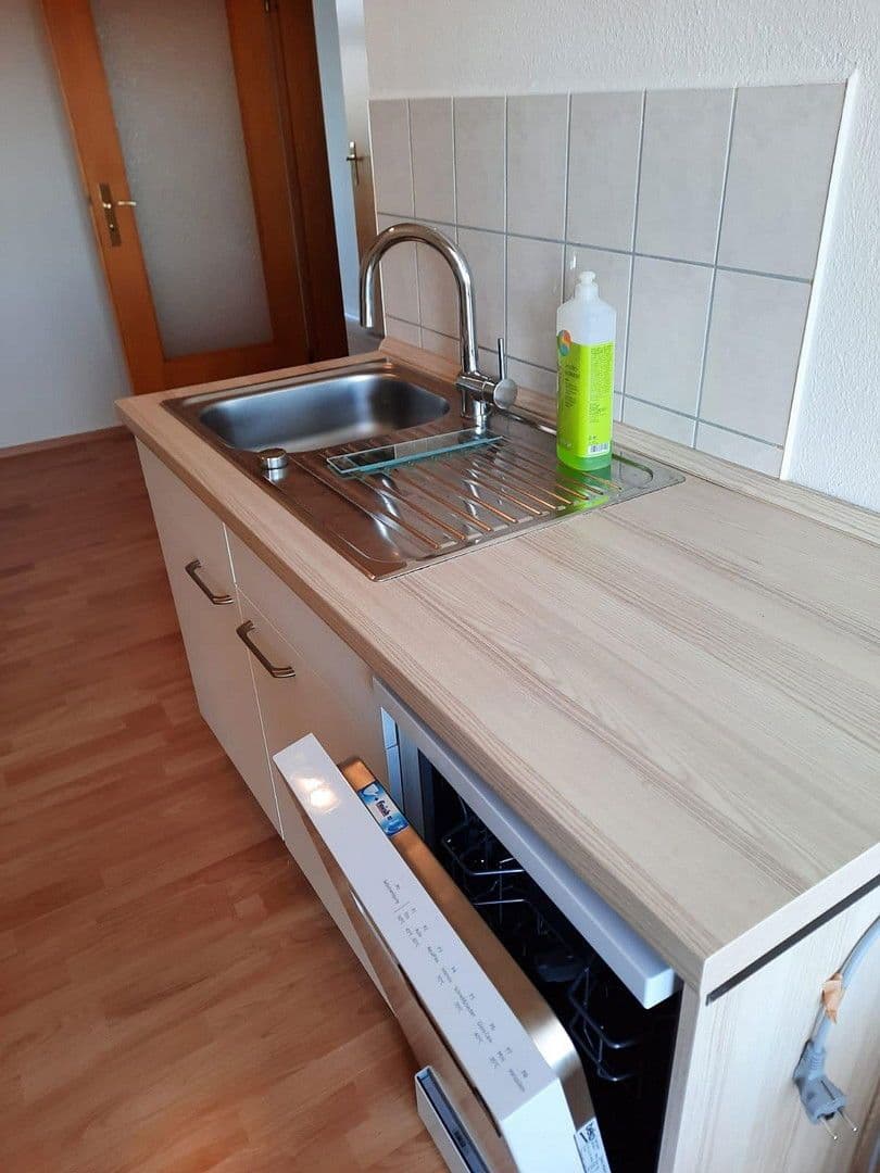 Prenájom bytu 2-izbový 55 m², Pestalozzistraße 16, Plavno, Sasko Prenájom bytu 2-izbový 55 m², Pestalozzistraße 16, Plavno, Sasko