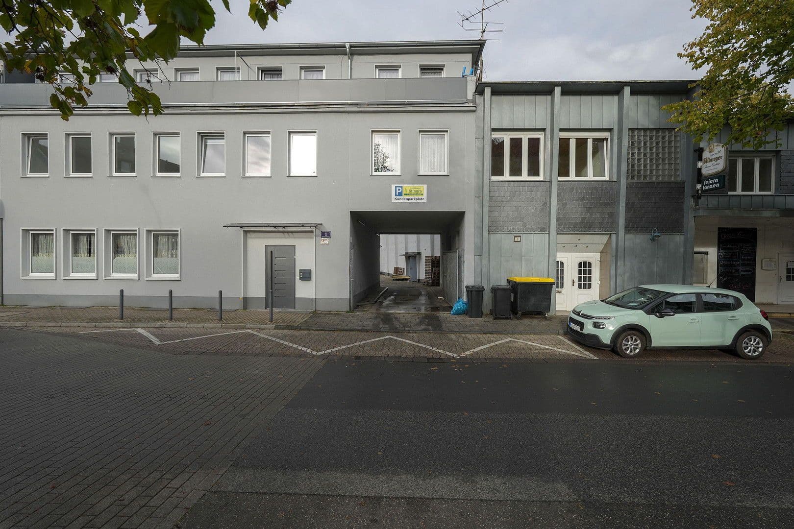 Predaj domu 1.780 m², pozemek 1.162 m², Konstantinplatz.5, Nordrhein-Westfalen - Mönchengladbach, Severné Porýnie - Westfálsko Predaj domu 1.780 m², pozemek 1.162 m², Konstantinplatz.5, Nordrhein-Westfalen - Mönchengladbach, Severné Porýnie - Westfálsko
