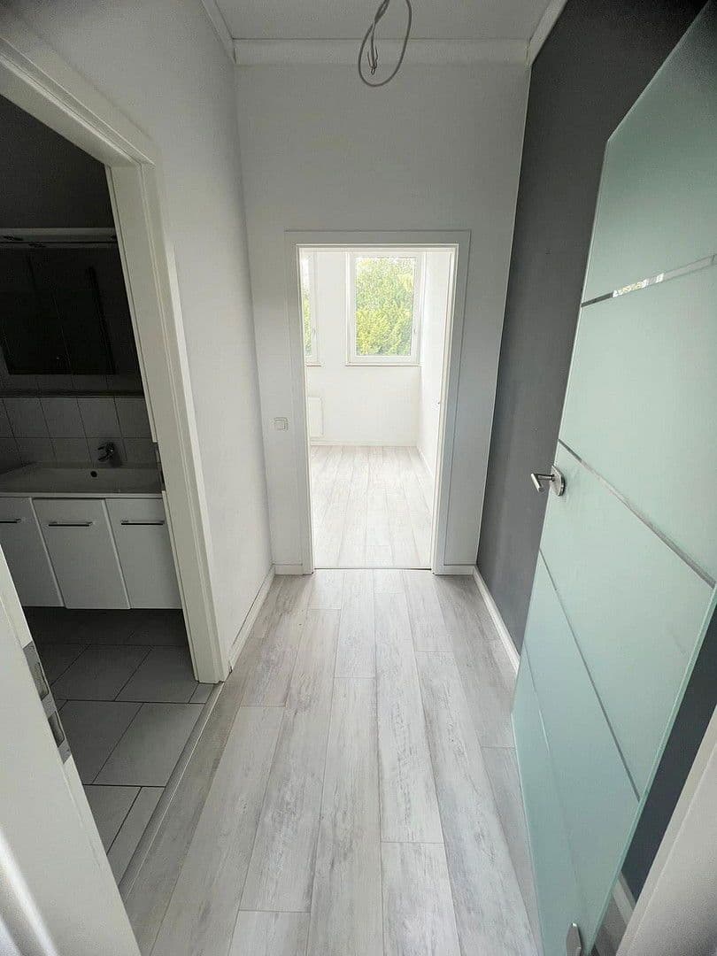 Predaj domu 1.780 m², pozemek 1.162 m², Konstantinplatz.5, Nordrhein-Westfalen - Mönchengladbach, Severné Porýnie - Westfálsko Predaj domu 1.780 m², pozemek 1.162 m², Konstantinplatz.5, Nordrhein-Westfalen - Mönchengladbach, Severné Porýnie - Westfálsko