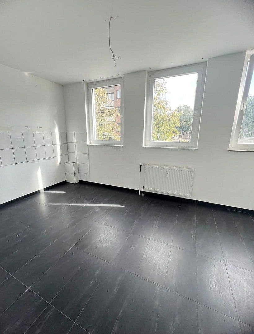 Predaj domu 1.780 m², pozemek 1.162 m², Konstantinplatz.5, Nordrhein-Westfalen - Mönchengladbach, Severné Porýnie - Westfálsko Predaj domu 1.780 m², pozemek 1.162 m², Konstantinplatz.5, Nordrhein-Westfalen - Mönchengladbach, Severné Porýnie - Westfálsko
