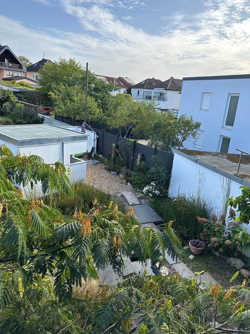 Prenájom bytu 4-izbový 108 m², Rheinauer Str. 34, Brühl, Bádensko-Wurttembersko Prenájom bytu 4-izbový 108 m², Rheinauer Str. 34, Brühl, Bádensko-Wurttembersko