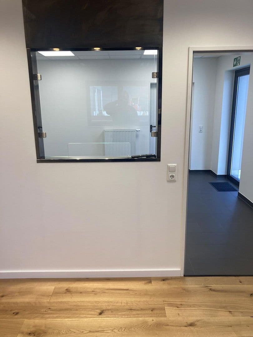 Predaj nebytového priestoru 2.100 m², Nordstern-Park 10, Herzogenrath, Severné Porýnie - Westfálsko Predaj nebytového priestoru 2.100 m², Nordstern-Park 10, Herzogenrath, Severné Porýnie - Westfálsko