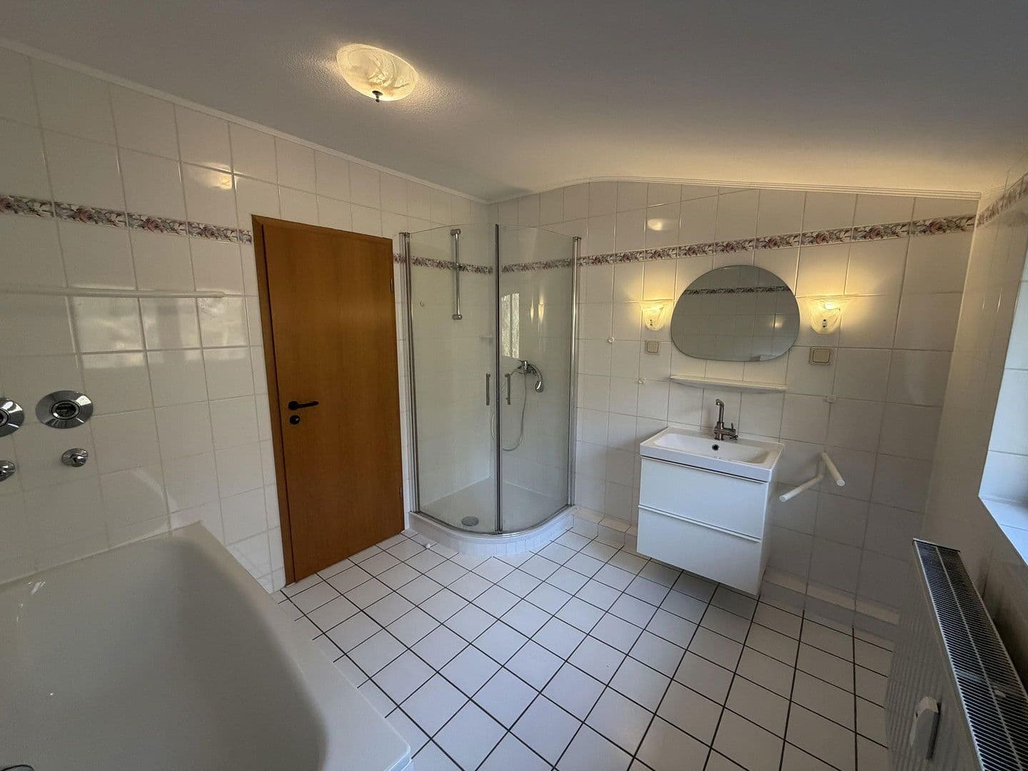 Predaj bytu 2-izbový 74 m², Hann. Münden, Dolné Sasko Predaj bytu 2-izbový 74 m², Hann. Münden, Dolné Sasko