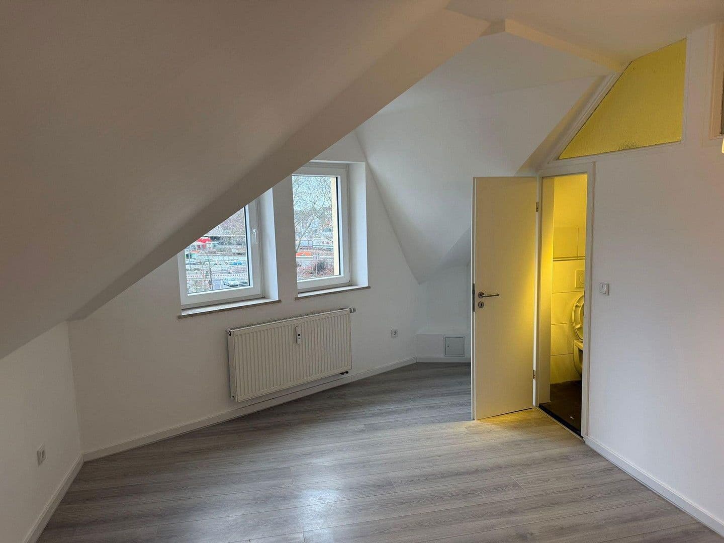 Prenájom bytu 2-izbový 50 m², Bahnhofstr. 11, Oberhausen, Severné Porýnie - Westfálsko Prenájom bytu 2-izbový 50 m², Bahnhofstr. 11, Oberhausen, Severné Porýnie - Westfálsko