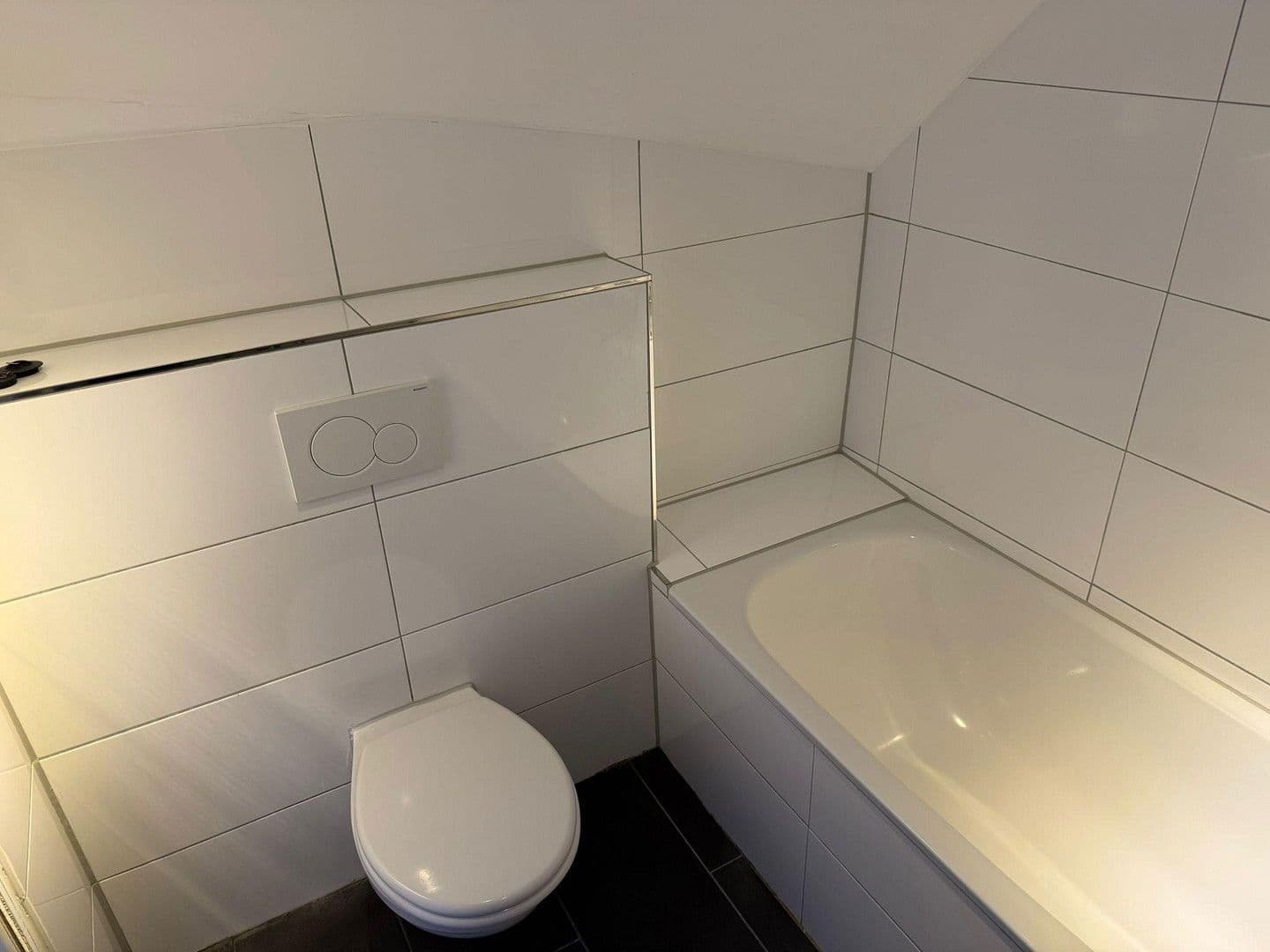 Prenájom bytu 2-izbový 50 m², Bahnhofstr. 11, Oberhausen, Severné Porýnie - Westfálsko Prenájom bytu 2-izbový 50 m², Bahnhofstr. 11, Oberhausen, Severné Porýnie - Westfálsko