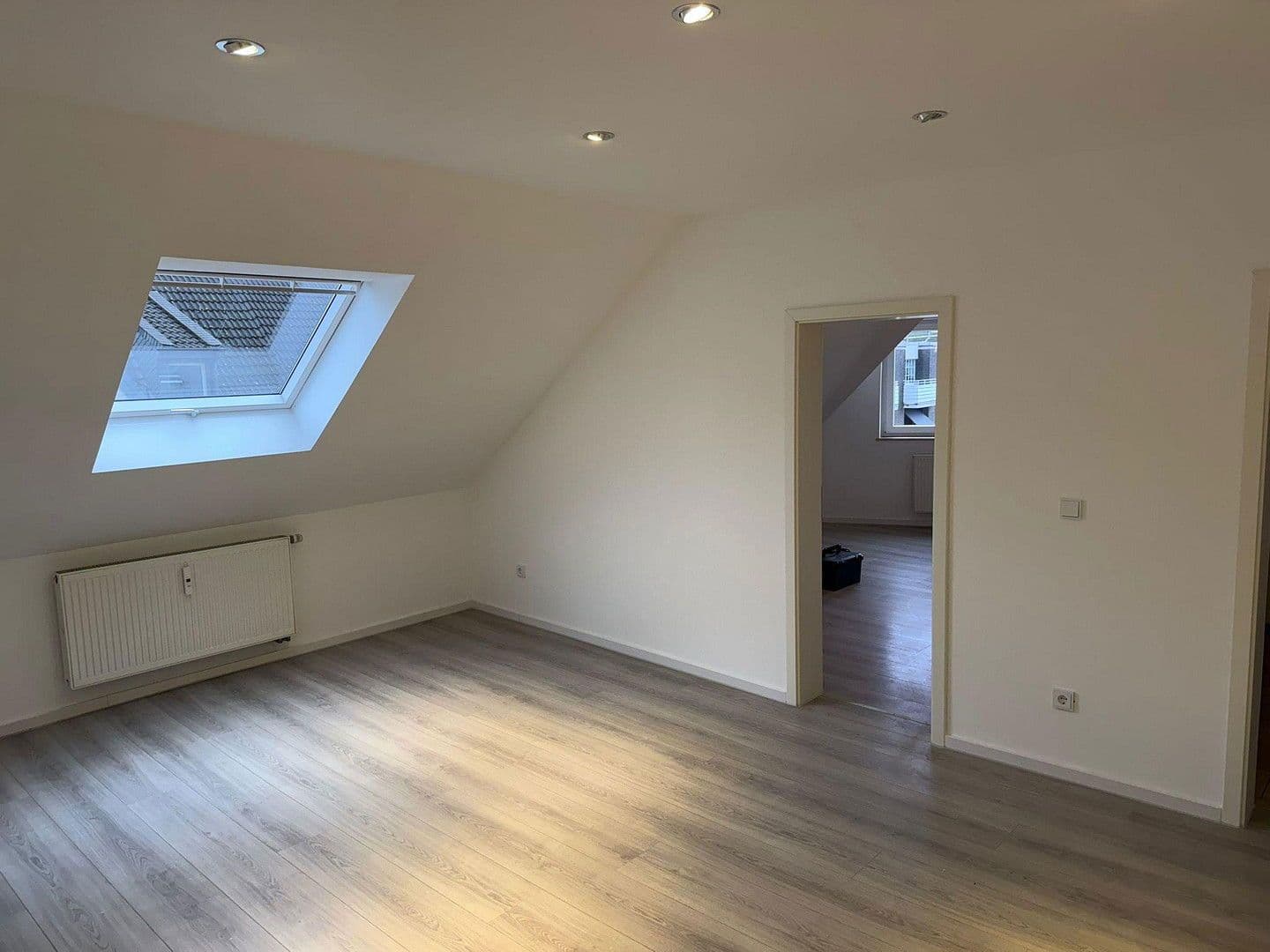 Prenájom bytu 2-izbový 50 m², Bahnhofstr. 11, Oberhausen, Severné Porýnie - Westfálsko Prenájom bytu 2-izbový 50 m², Bahnhofstr. 11, Oberhausen, Severné Porýnie - Westfálsko