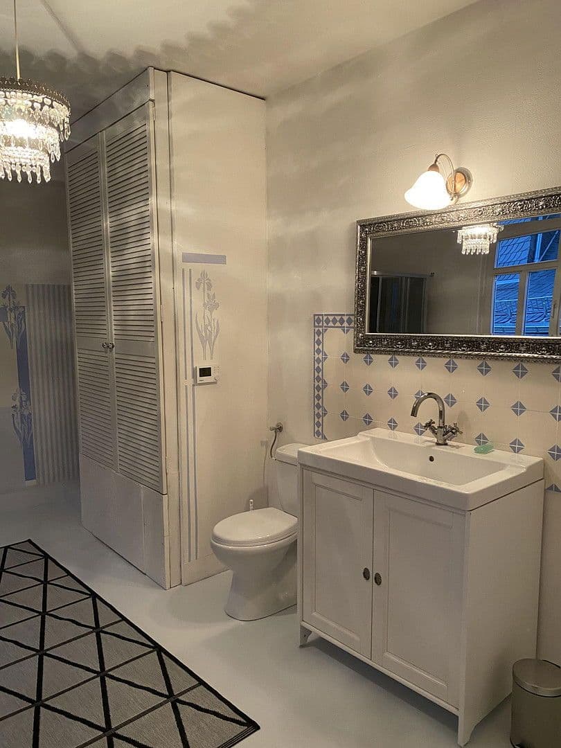 Prenájom domu 336 m², pozemek 450 m², Rheingaustr. 64, Oestrich-Winkel, Hesensko Prenájom domu 336 m², pozemek 450 m², Rheingaustr. 64, Oestrich-Winkel, Hesensko