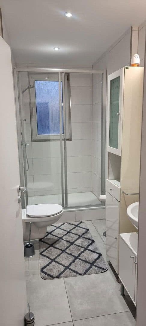 Prenájom bytu 3-izbový 76 m², Heinestr., 18, Duisburg - Walsum, Severné Porýnie - Westfálsko Prenájom bytu 3-izbový 76 m², Heinestr., 18, Duisburg - Walsum, Severné Porýnie - Westfálsko