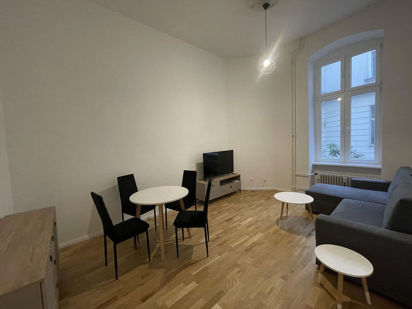 Prenájom bytu 2-izbový 50 m², Berlin, Berlín Prenájom bytu 2-izbový 50 m², Berlin, Berlín