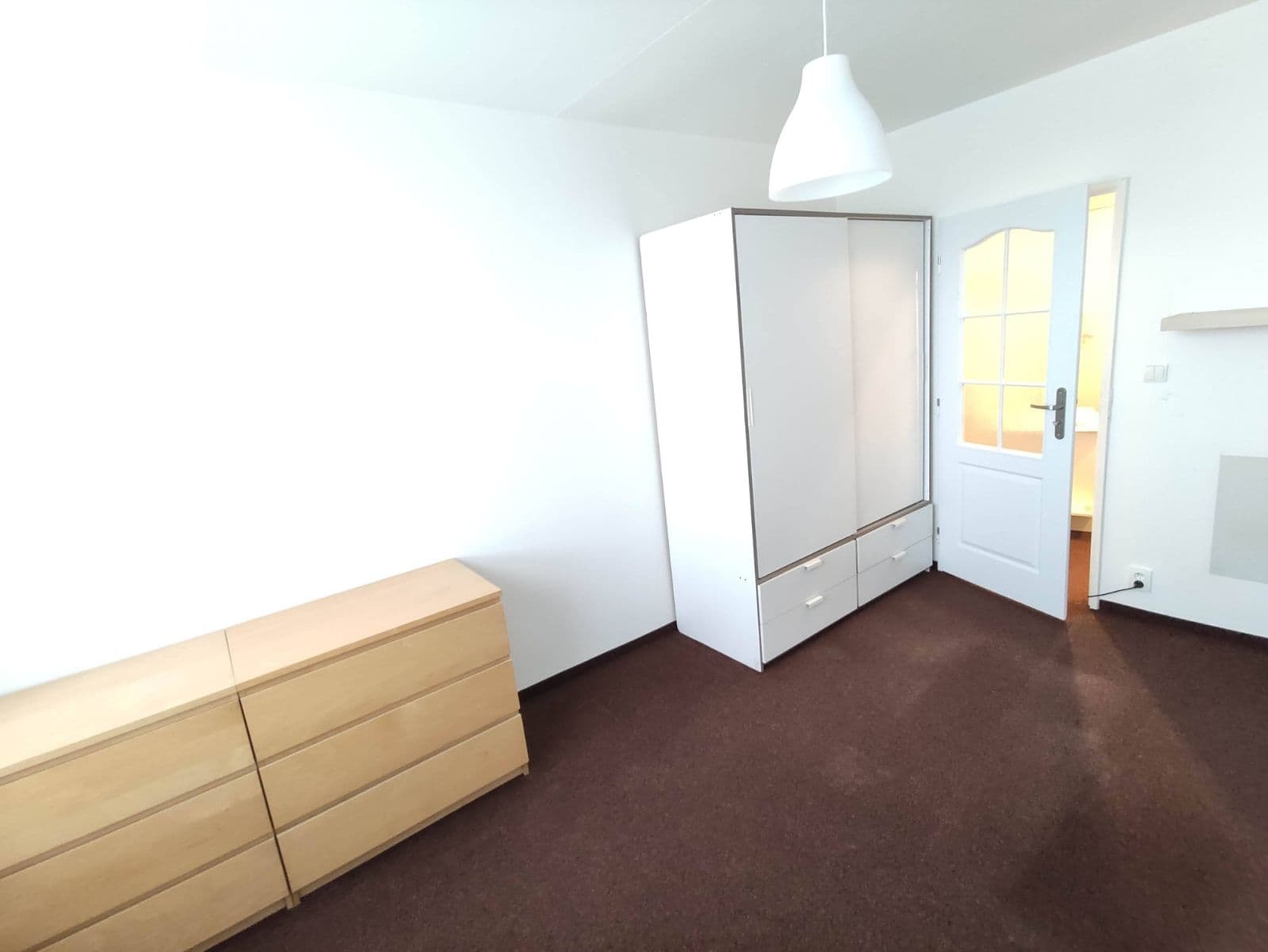 Prenájom bytu 2-izbový 43 m², Doubravická, Praha, Praha Prenájom bytu 2-izbový 43 m², Doubravická, Praha, Praha