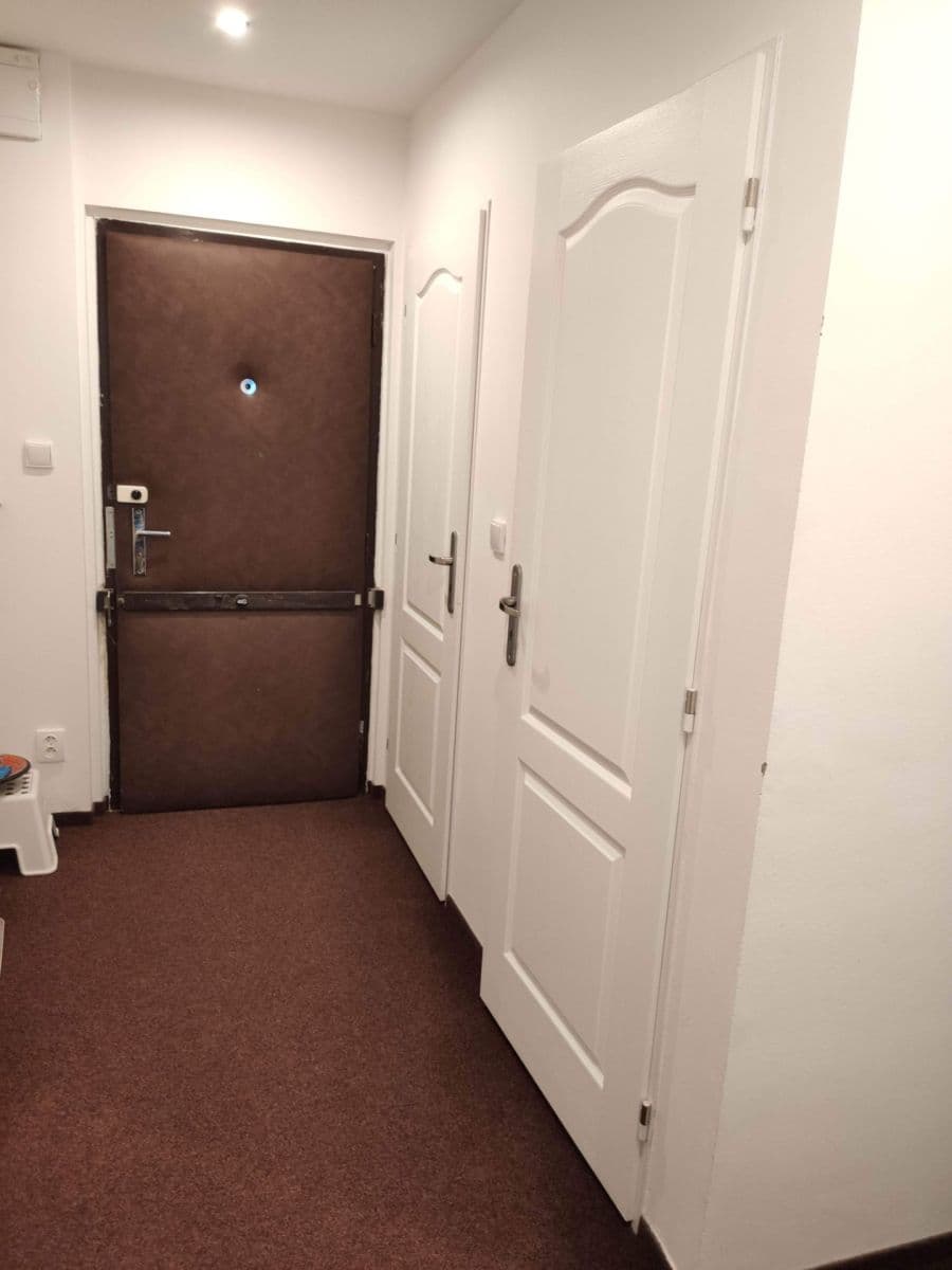 Prenájom bytu 2-izbový 43 m², Doubravická, Praha, Praha Prenájom bytu 2-izbový 43 m², Doubravická, Praha, Praha