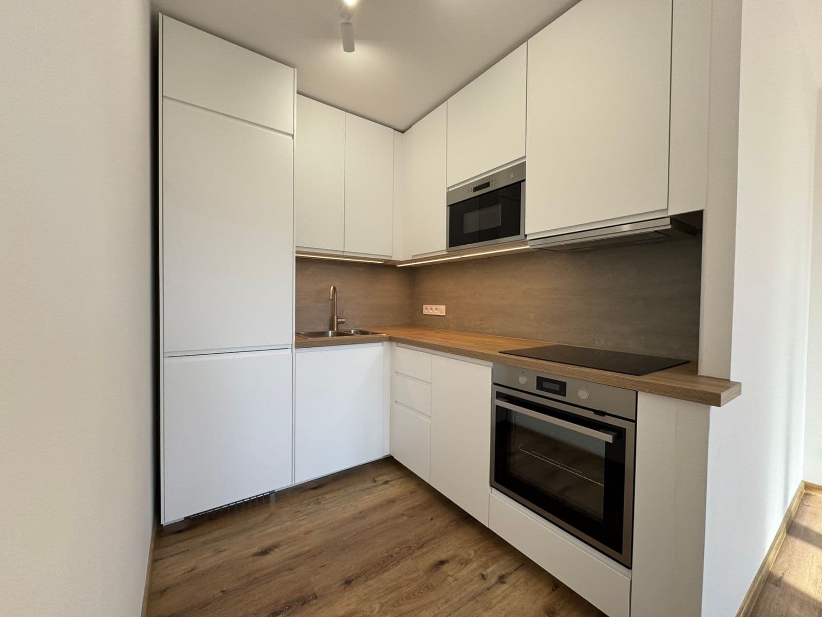 Predaj bytu 2-izbový 43 m², Nad Starou pískovnou, Praha, Praha Predaj bytu 2-izbový 43 m², Nad Starou pískovnou, Praha, Praha