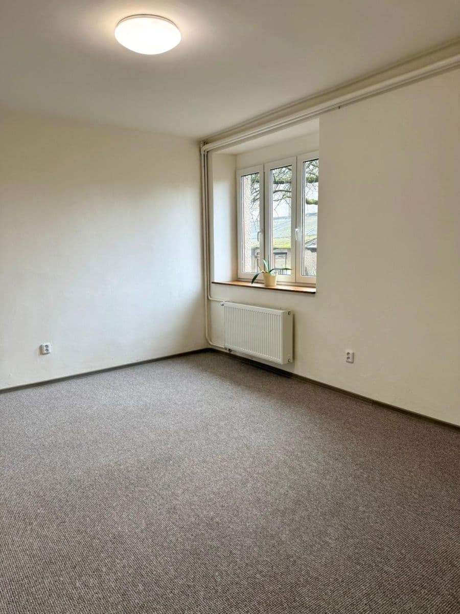 Prenájom bytu 2-izbový 55 m², Dostihová, Praha, Praha Prenájom bytu 2-izbový 55 m², Dostihová, Praha, Praha