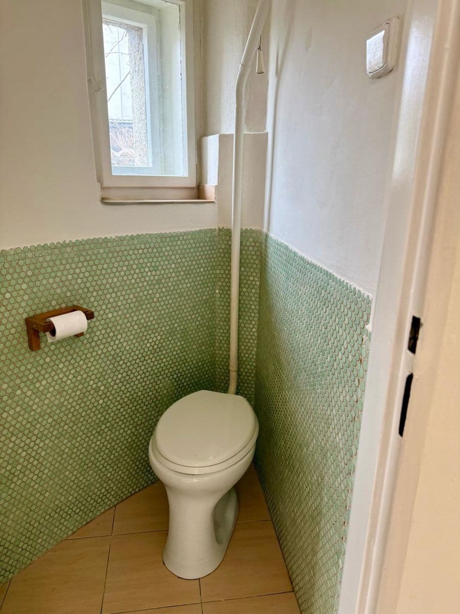 Prenájom bytu 2-izbový 55 m², Dostihová, Praha, Praha Prenájom bytu 2-izbový 55 m², Dostihová, Praha, Praha