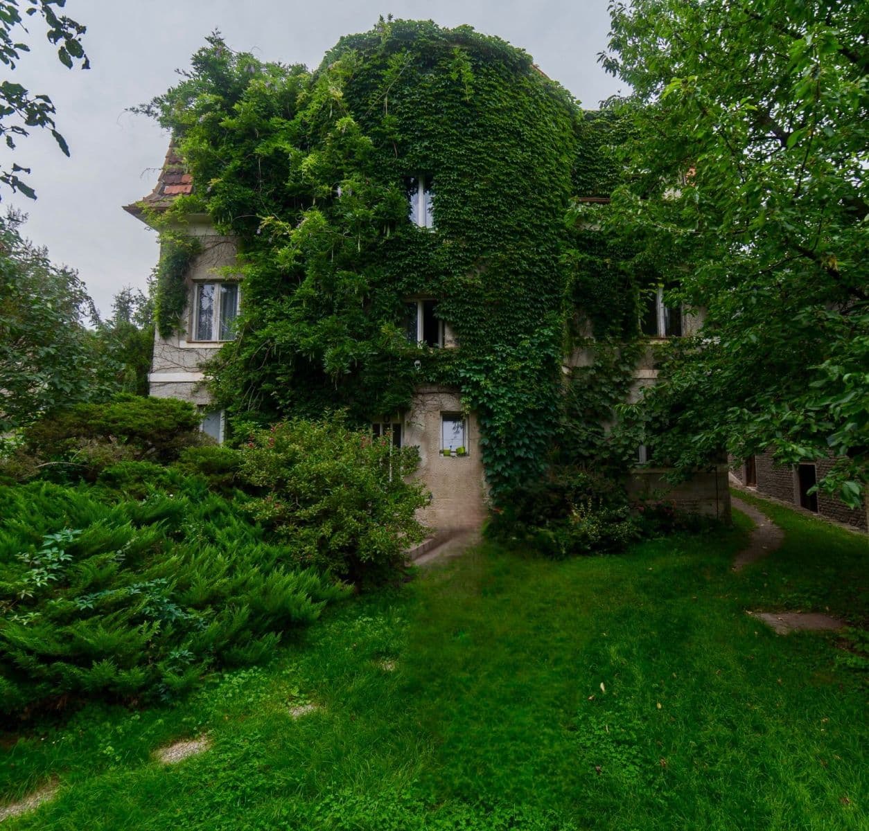 Prenájom bytu 2-izbový 55 m², Dostihová, Praha, Praha Prenájom bytu 2-izbový 55 m², Dostihová, Praha, Praha