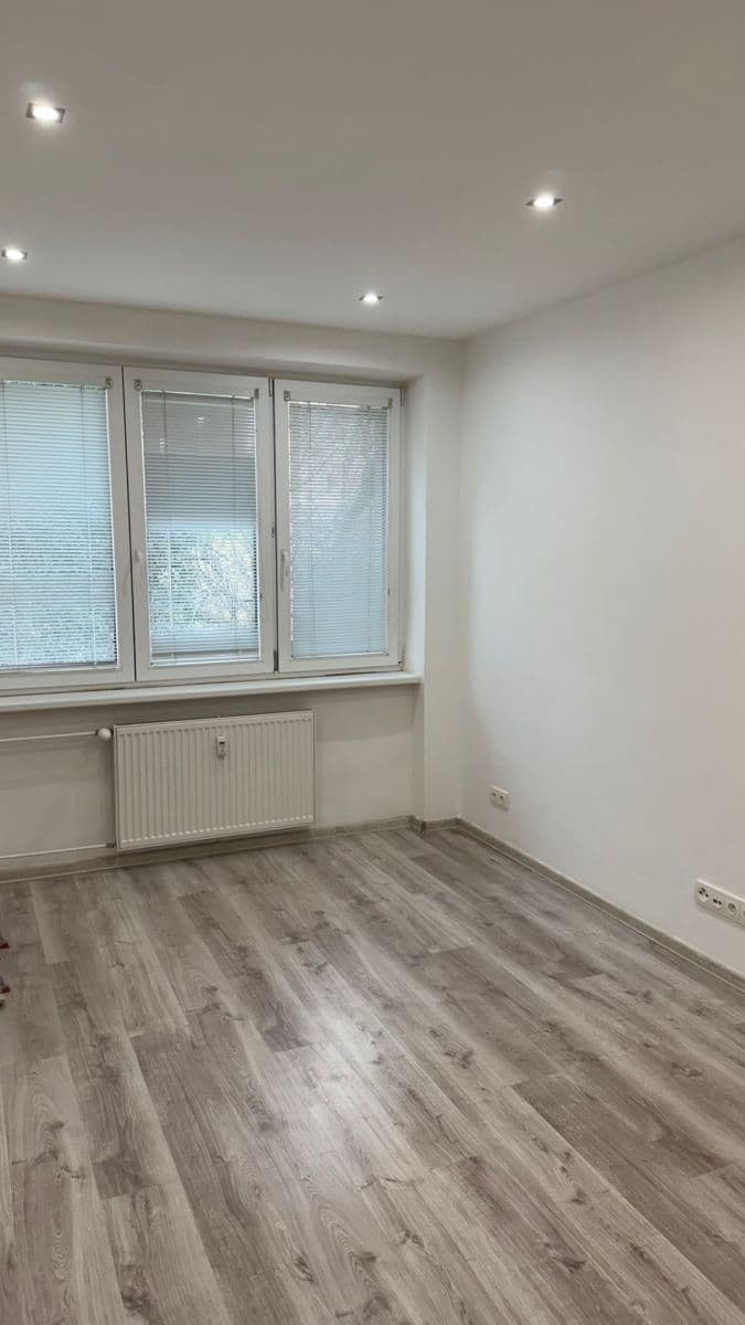 Prenájom bytu 2-izbový 52 m², Gen. Sochora, Ostrava, Moravskoslezský kraj Prenájom bytu 2-izbový 52 m², Gen. Sochora, Ostrava, Moravskoslezský kraj