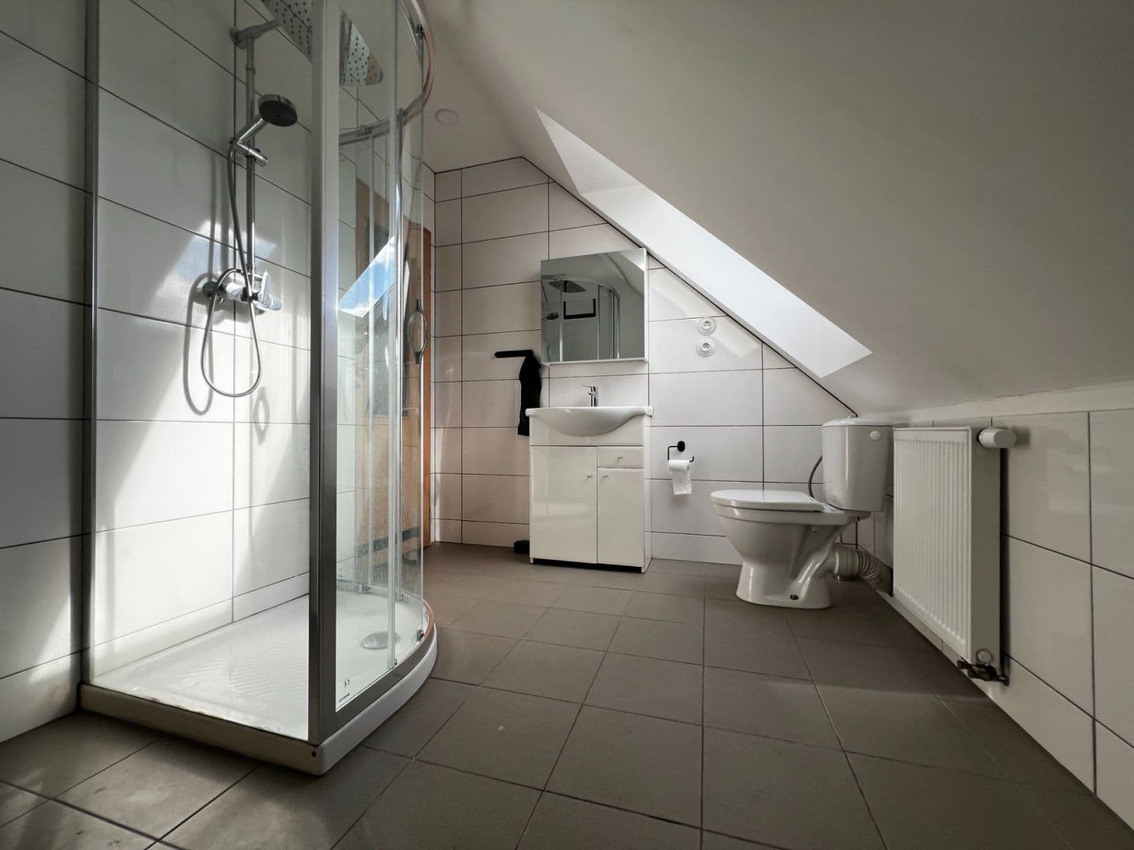 Prenájom bytu 2-izbový 60 m², Pražská, Třebíč, Kraj Vysočina Prenájom bytu 2-izbový 60 m², Pražská, Třebíč, Kraj Vysočina