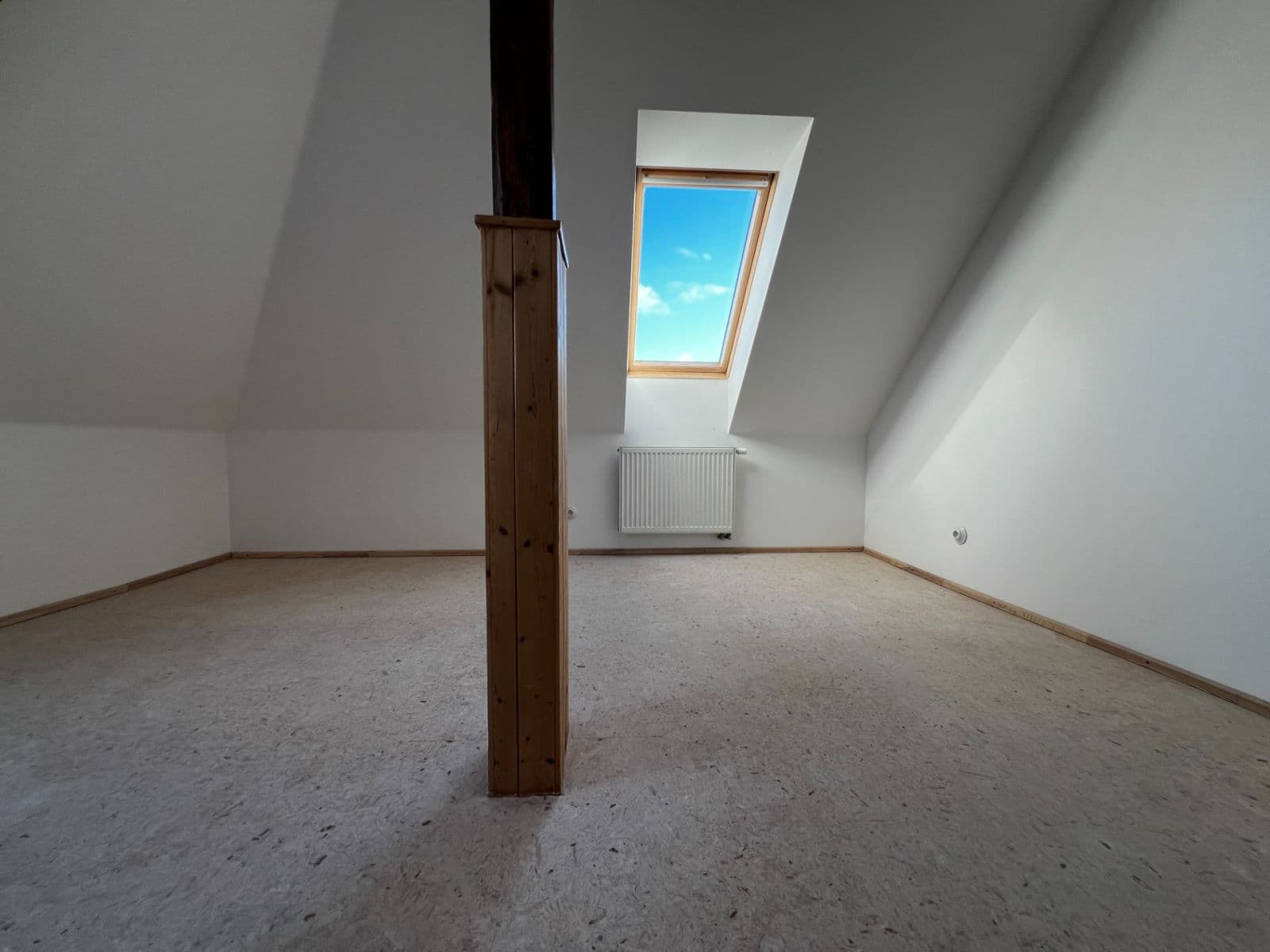 Prenájom bytu 2-izbový 60 m², Pražská, Třebíč, Kraj Vysočina Prenájom bytu 2-izbový 60 m², Pražská, Třebíč, Kraj Vysočina