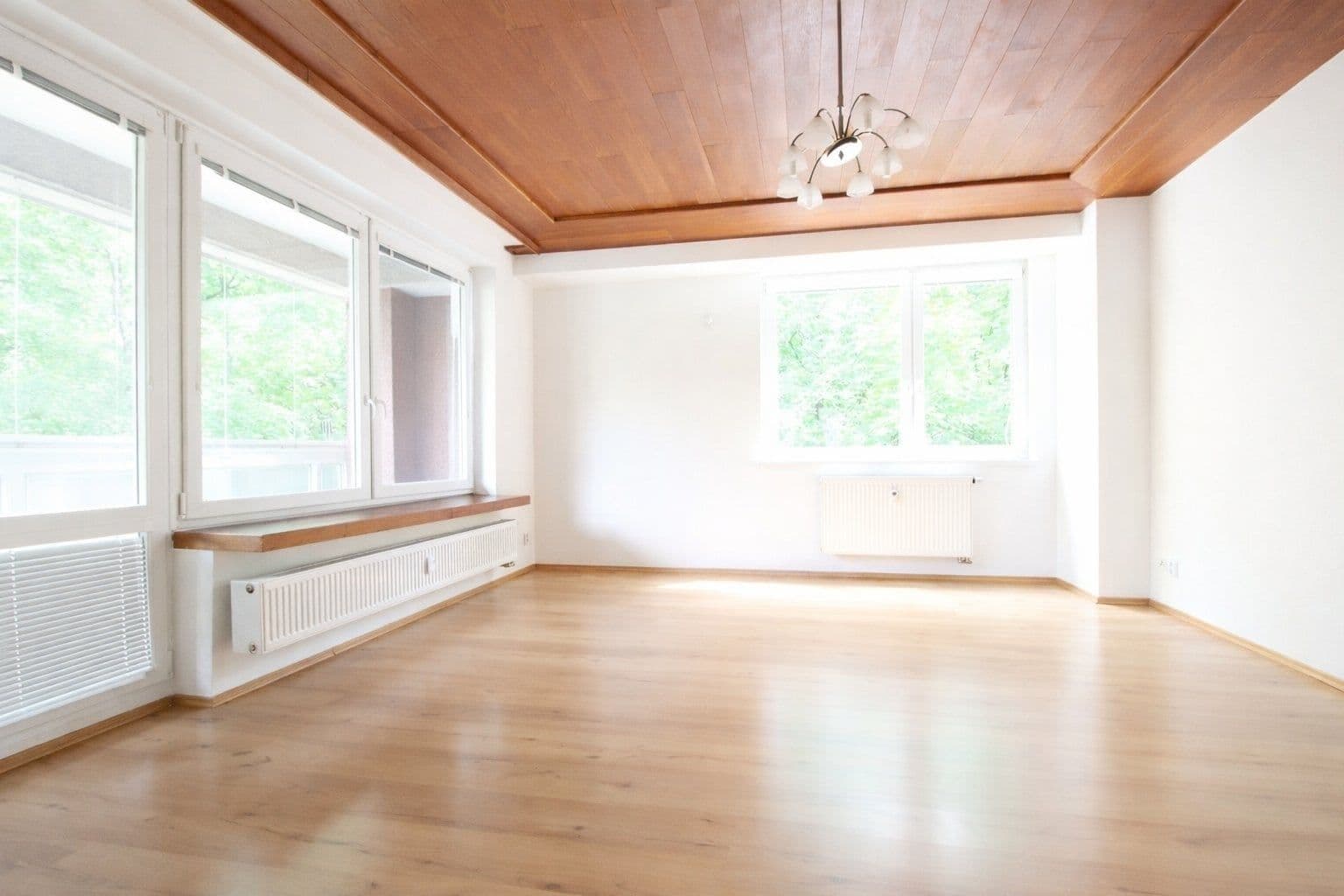 Prenájom bytu 4-izbový 110 m², Na Hřebenkách, Praha, Praha Prenájom bytu 4-izbový 110 m², Na Hřebenkách, Praha, Praha