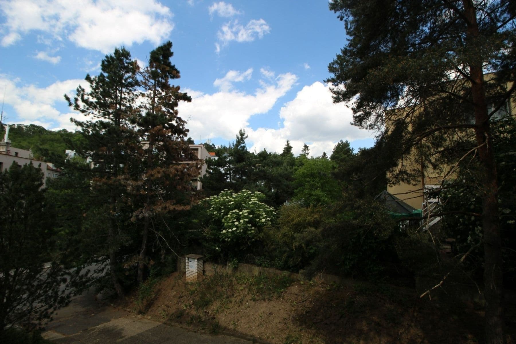 Prenájom bytu 4-izbový 110 m², Na Hřebenkách, Praha, Praha Prenájom bytu 4-izbový 110 m², Na Hřebenkách, Praha, Praha