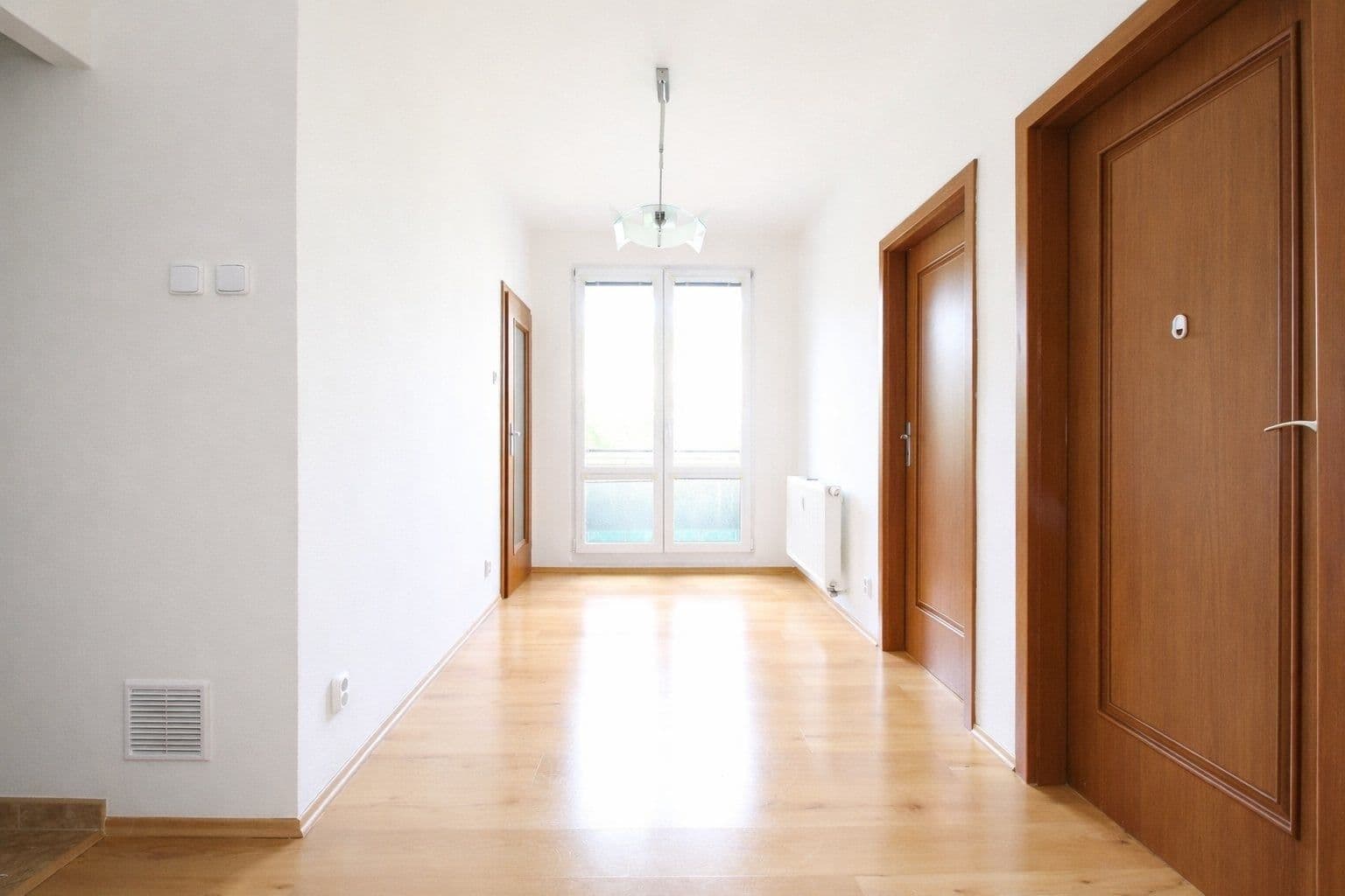 Prenájom bytu 4-izbový 110 m², Na Hřebenkách, Praha, Praha Prenájom bytu 4-izbový 110 m², Na Hřebenkách, Praha, Praha