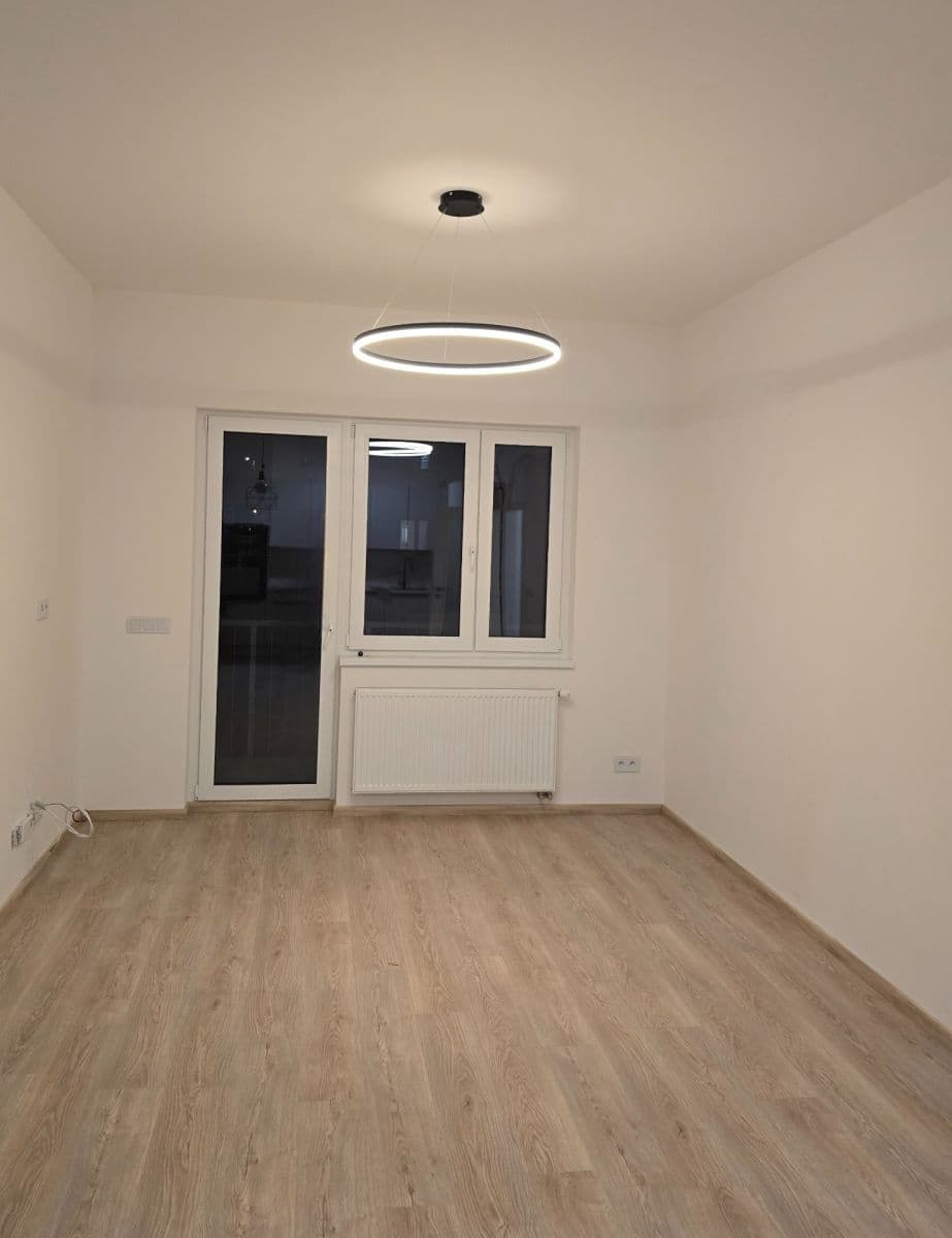 Prenájom bytu 3-izbový 67 m², Hermanové, Praha, Praha Prenájom bytu 3-izbový 67 m², Hermanové, Praha, Praha