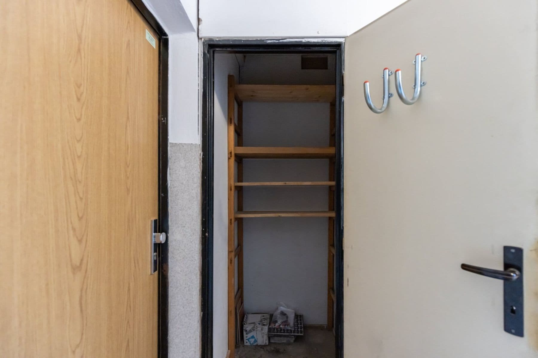 Prenájom bytu 1-izbový 33 m², Kaplická, Praha, Praha Prenájom bytu 1-izbový 33 m², Kaplická, Praha, Praha