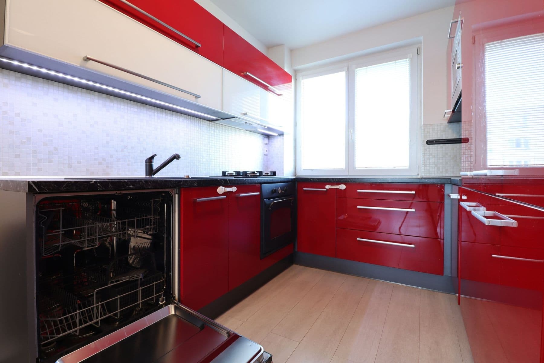 Prenájom bytu 3-izbový 72 m², Hlavní, Praha, Praha Prenájom bytu 3-izbový 72 m², Hlavní, Praha, Praha