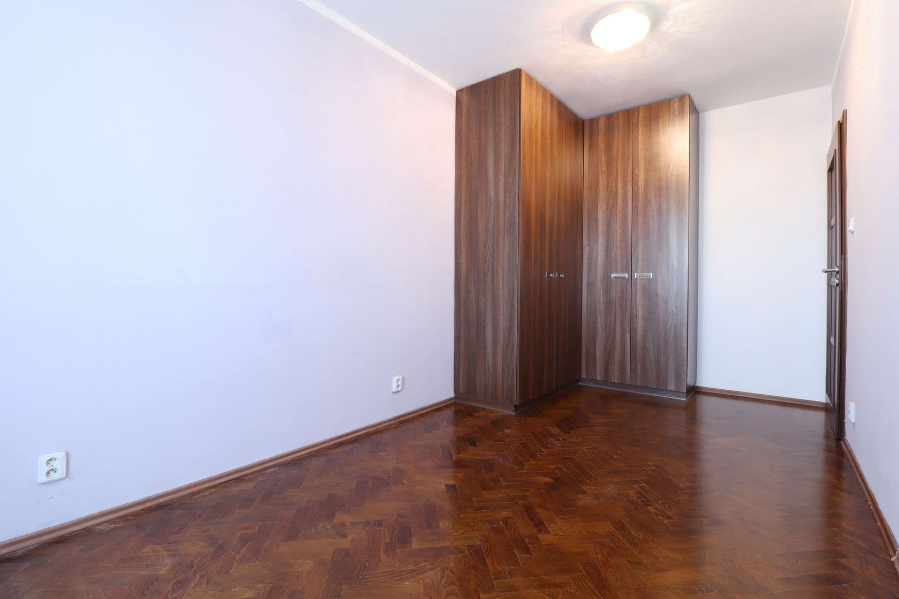 Prenájom bytu 3-izbový 72 m², Hlavní, Praha, Praha Prenájom bytu 3-izbový 72 m², Hlavní, Praha, Praha