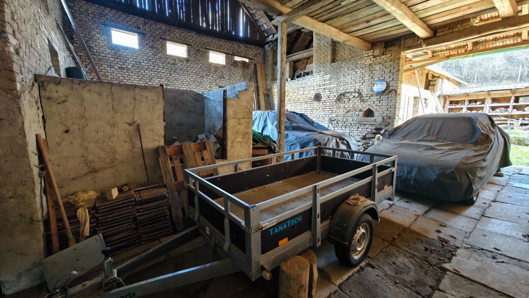 Predaj domu 240 m², pozemek 2.081 m², Kunkovice, Zlínský kraj Predaj domu 240 m², pozemek 2.081 m², Kunkovice, Zlínský kraj