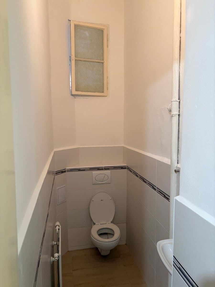 Prenájom bytu 3-izbový 97 m², Lužická, Praha, Praha Prenájom bytu 3-izbový 97 m², Lužická, Praha, Praha