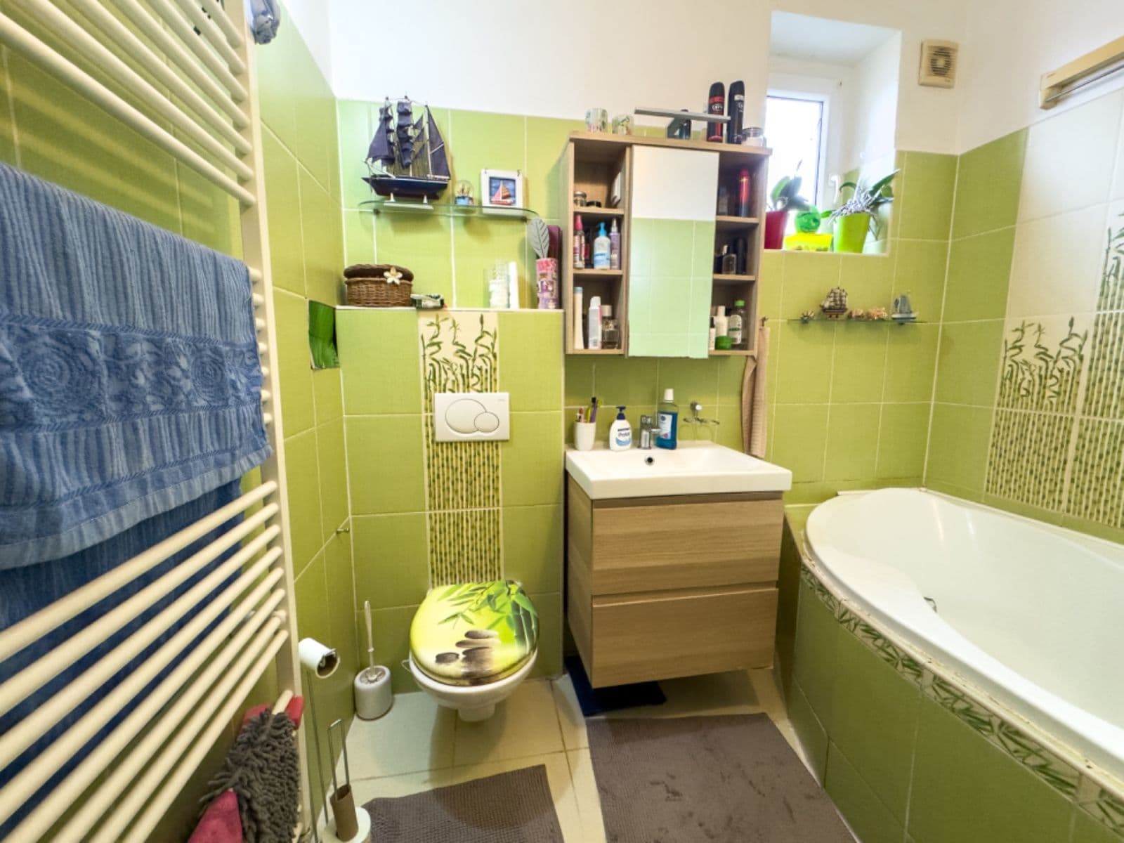 Predaj bytu 4-izbový 95 m², Hulvácká, Ostrava, Moravskoslezský kraj Predaj bytu 4-izbový 95 m², Hulvácká, Ostrava, Moravskoslezský kraj