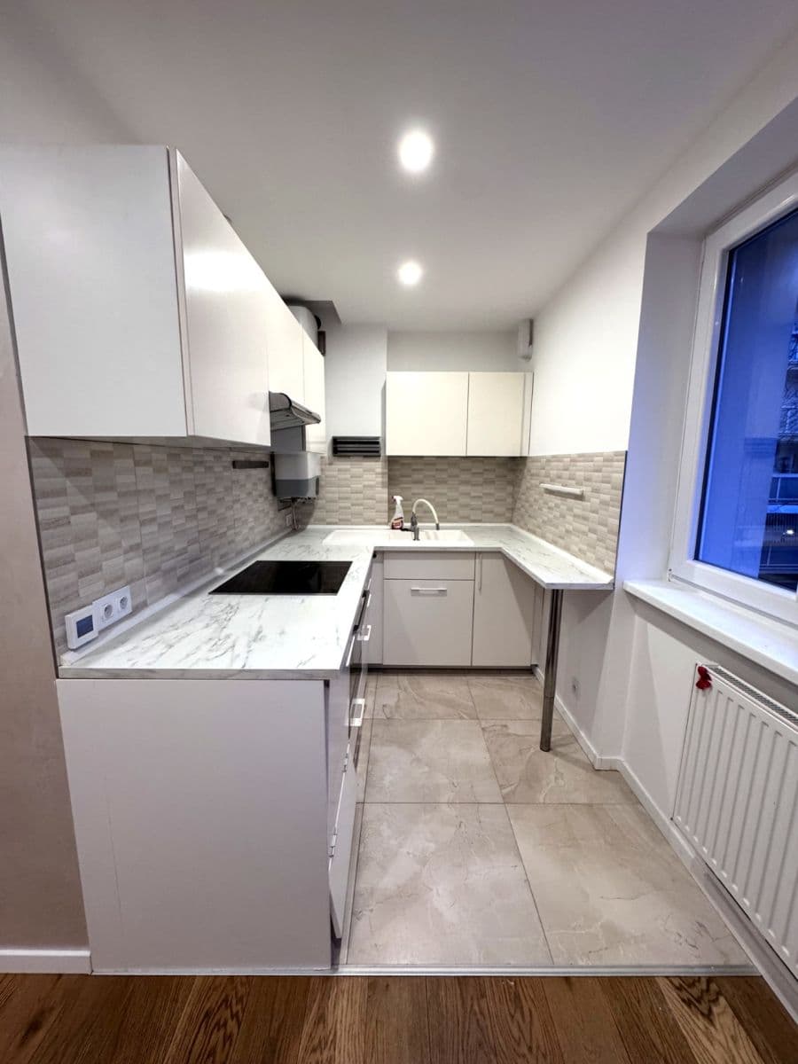 Prenájom bytu 2-izbový 62 m², Vašíčkova, Kladno, Středočeský kraj Prenájom bytu 2-izbový 62 m², Vašíčkova, Kladno, Středočeský kraj