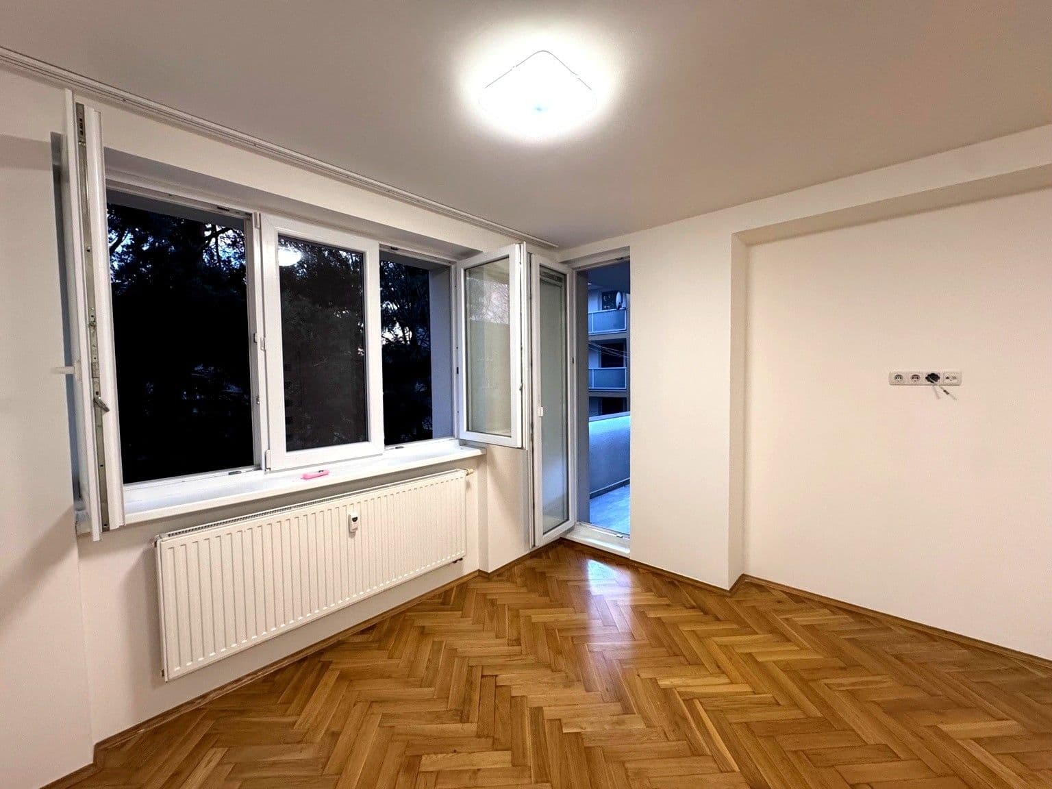 Prenájom bytu 2-izbový 62 m², Vašíčkova, Kladno, Středočeský kraj Prenájom bytu 2-izbový 62 m², Vašíčkova, Kladno, Středočeský kraj