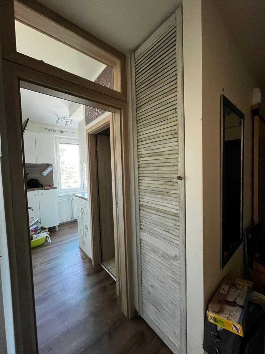 Prenájom bytu 3-izbový 64 m², Něvská, Praha, Praha Prenájom bytu 3-izbový 64 m², Něvská, Praha, Praha