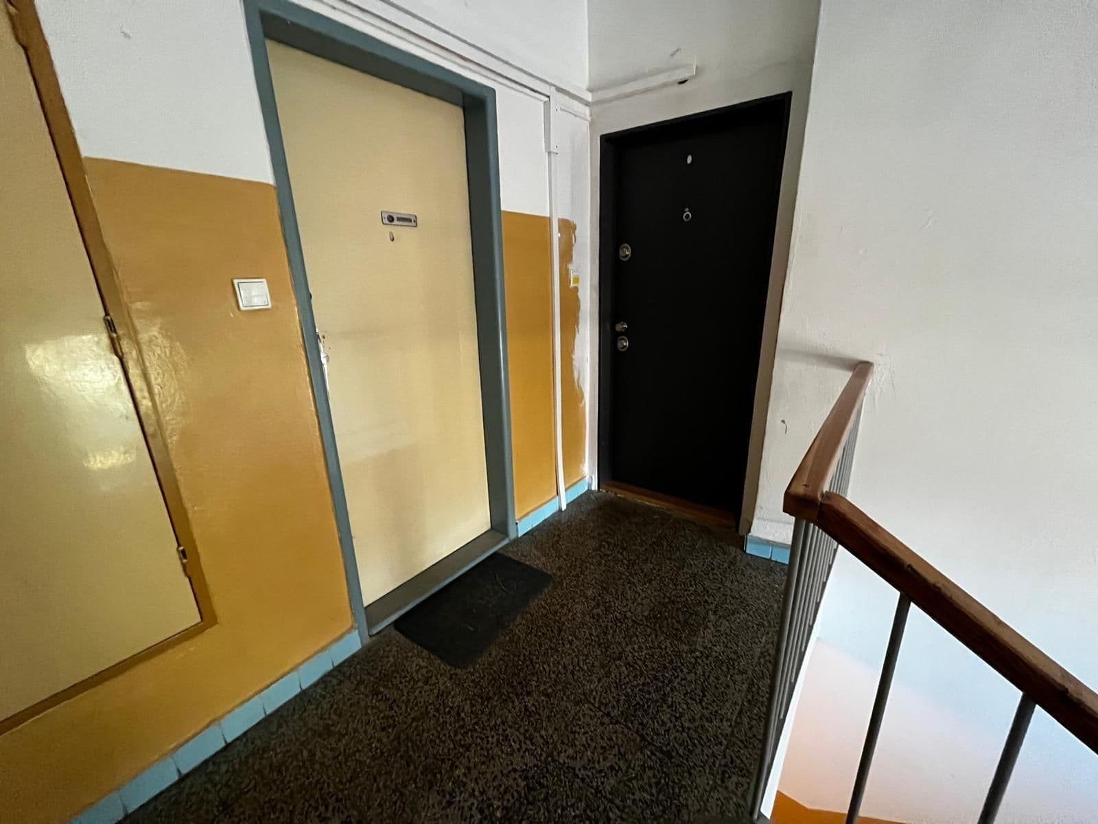 Prenájom bytu 3-izbový 64 m², Něvská, Praha, Praha Prenájom bytu 3-izbový 64 m², Něvská, Praha, Praha