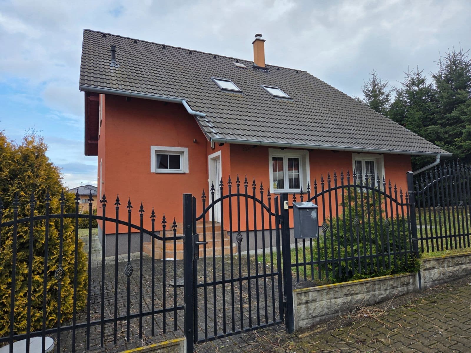 Predaj domu 250 m², pozemek 912 m², Na Libovínek, Bašť, Středočeský kraj Predaj domu 250 m², pozemek 912 m², Na Libovínek, Bašť, Středočeský kraj