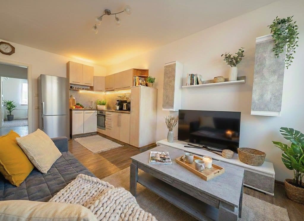 Prenájom bytu 3-izbový 50 m², Luštěnice, Středočeský kraj Prenájom bytu 3-izbový 50 m², Luštěnice, Středočeský kraj