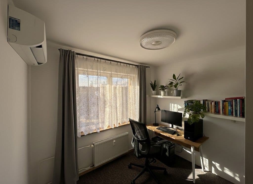 Prenájom bytu 3-izbový 50 m², Luštěnice, Středočeský kraj Prenájom bytu 3-izbový 50 m², Luštěnice, Středočeský kraj