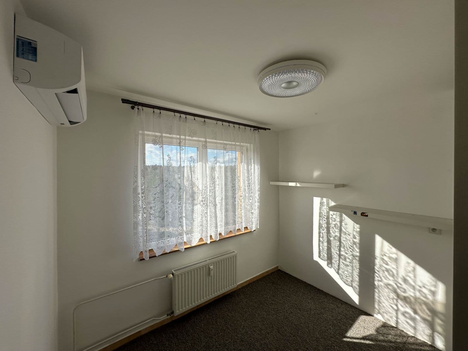 Prenájom bytu 3-izbový 50 m², Luštěnice, Středočeský kraj Prenájom bytu 3-izbový 50 m², Luštěnice, Středočeský kraj