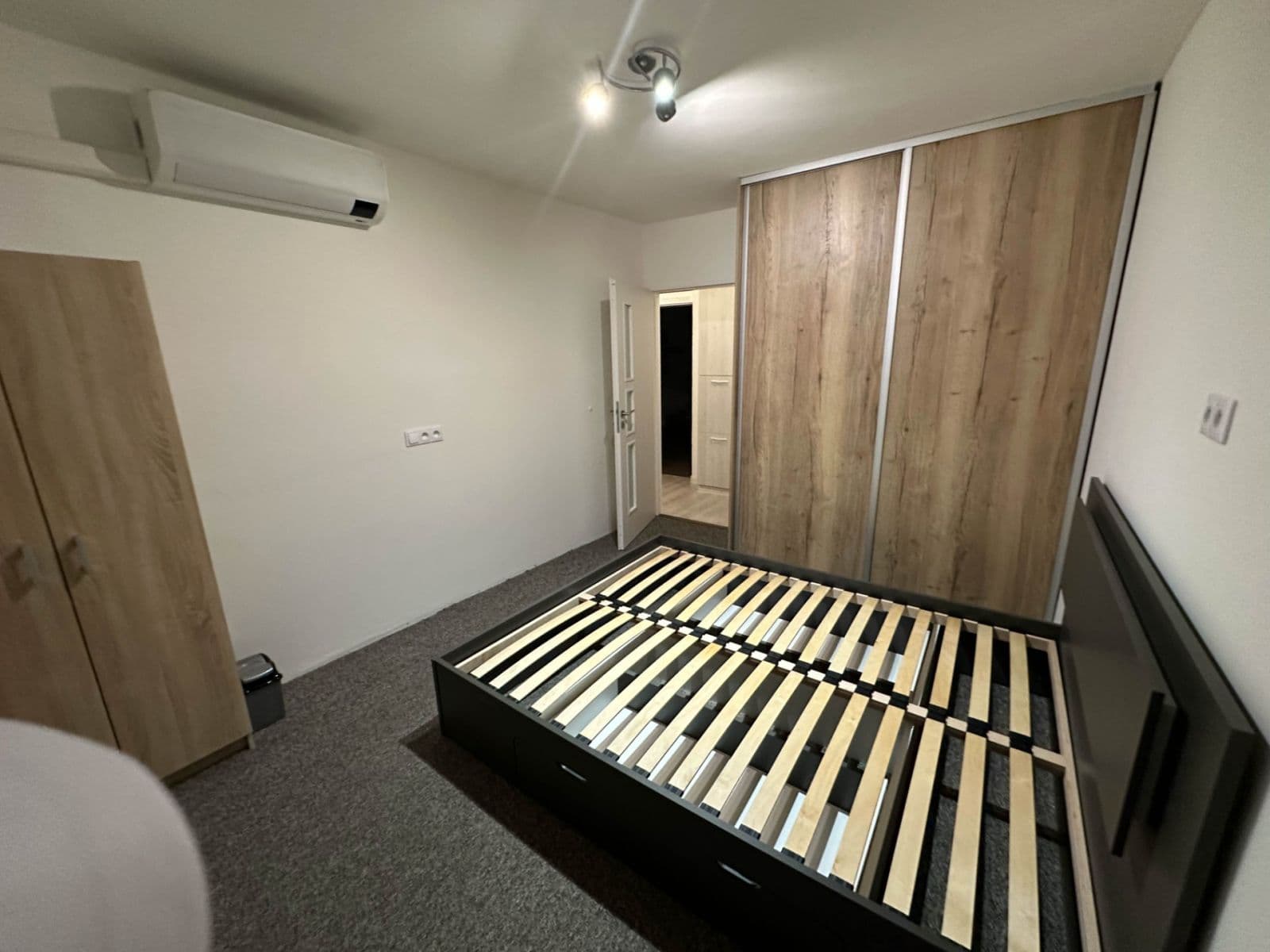 Prenájom bytu 3-izbový 50 m², Luštěnice, Středočeský kraj Prenájom bytu 3-izbový 50 m², Luštěnice, Středočeský kraj