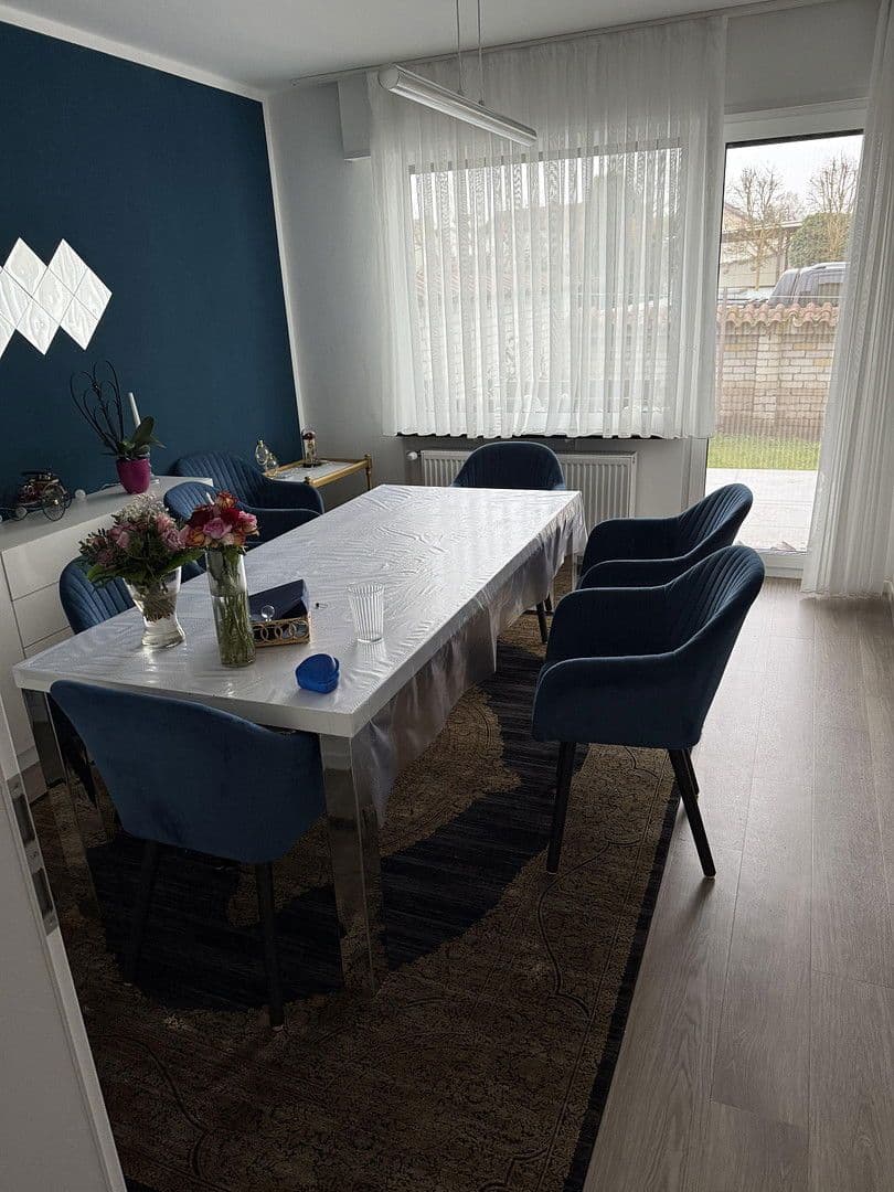 Prenájom domu 160 m², pozemek 199 m², Mutterstadt, Porýnie-Falcko Prenájom domu 160 m², pozemek 199 m², Mutterstadt, Porýnie-Falcko