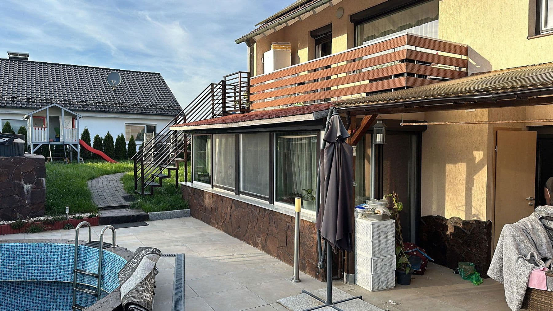 Predaj domu 387 m², pozemek 899 m², Rießstraße 20, BW, Magstadt, Bádensko-Wurttembersko Predaj domu 387 m², pozemek 899 m², Rießstraße 20, BW, Magstadt, Bádensko-Wurttembersko