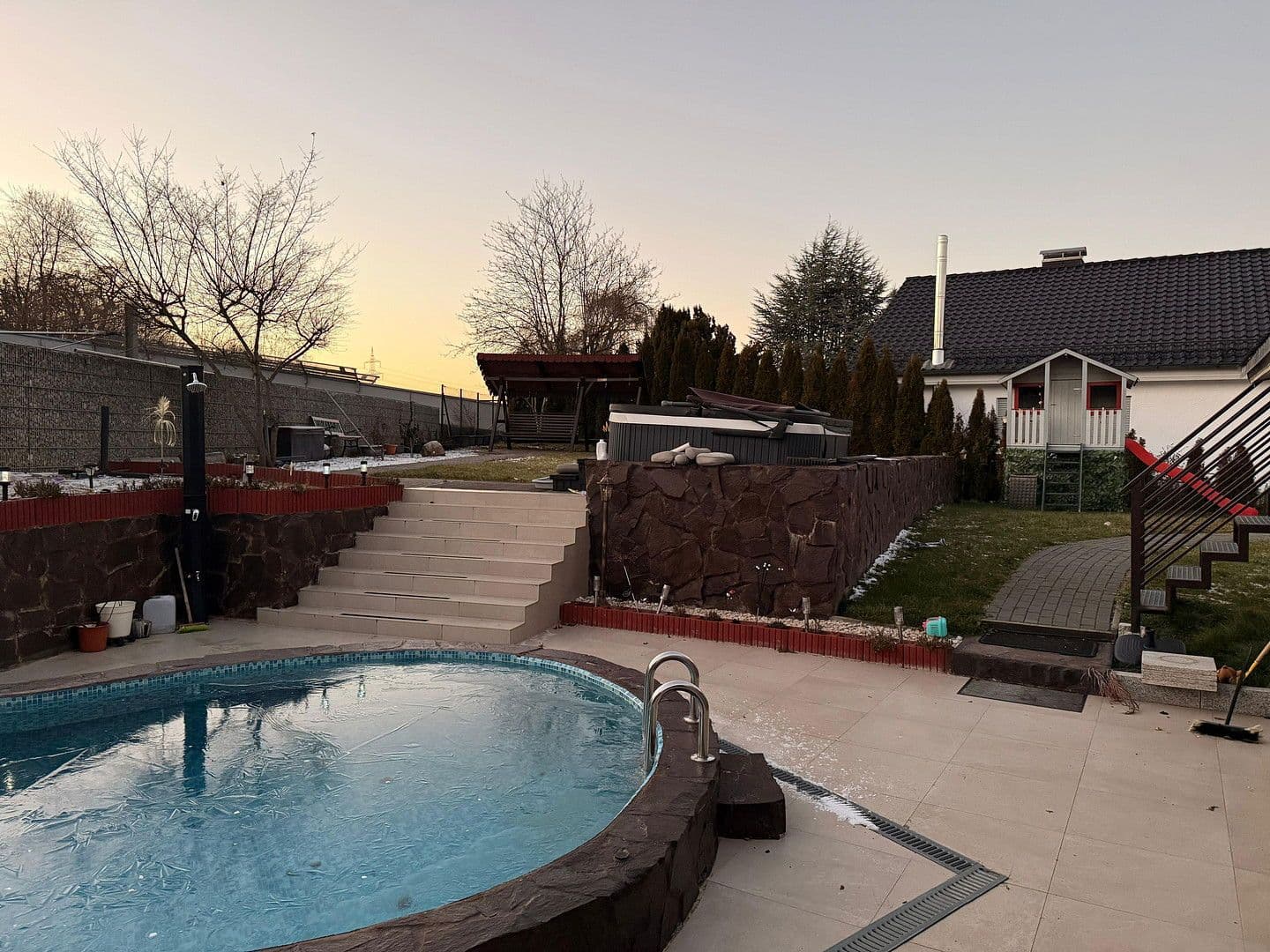 Predaj domu 387 m², pozemek 899 m², Rießstraße 20, BW, Magstadt, Bádensko-Wurttembersko Predaj domu 387 m², pozemek 899 m², Rießstraße 20, BW, Magstadt, Bádensko-Wurttembersko