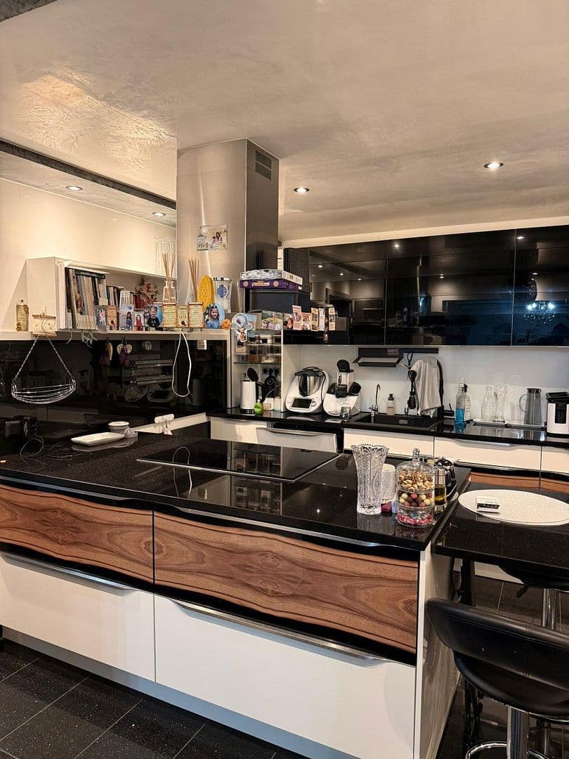 Predaj domu 387 m², pozemek 899 m², Rießstraße 20, BW, Magstadt, Bádensko-Wurttembersko Predaj domu 387 m², pozemek 899 m², Rießstraße 20, BW, Magstadt, Bádensko-Wurttembersko